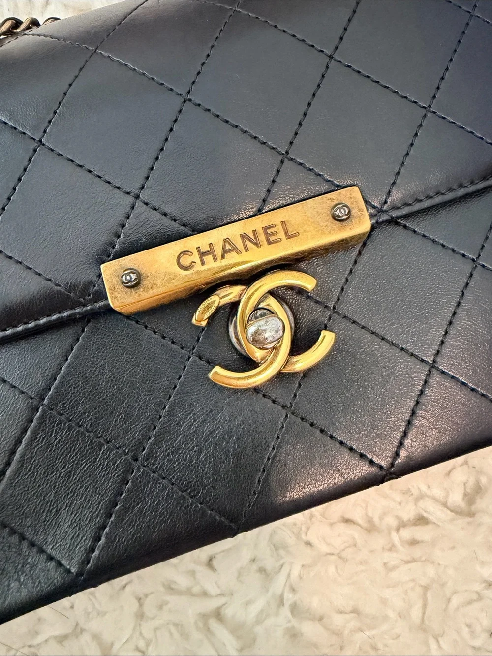 CHANEL Around The Corner Flap Bag (with Gold Hardware Small)